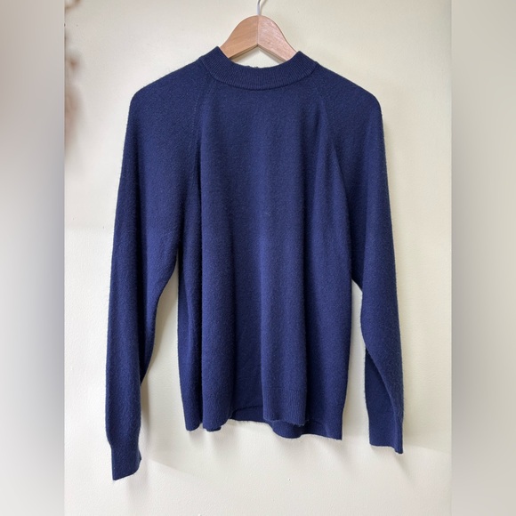 Lord & Taylor Other - Vintage Soft Lord & Taylor Navy Blue Sweater - Men's size 44 (Large)